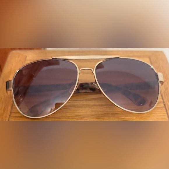 Rocawear Aviator Gold and Brown Sunglasses - Picture 5 of 7